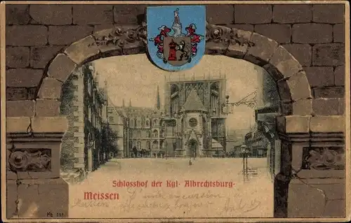 Passepartout Wappen Ak Meißen in Sachsen, Schlosshof der Kgl. Albrechtsburg