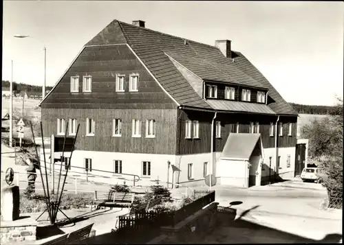 Ak Zinnwald Georgenfeld Altenberg im Erzgebirge, Blick zur HO Gaststätte Sächsischer Reiter