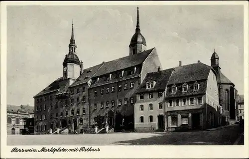 Ak Roßwein im Mittelsächsischen Bergland, Marktplatz mit Rathaus