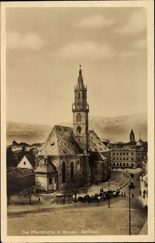 Ak Bozen Bolzano Südtirol, Blick auf die Pfarrkirche