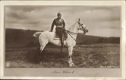 Ak Kaiser Wilhelm II. von Preußen, Portrait in Uniform auf einem Pferd, NPG 4513