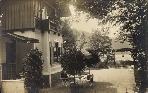 Foto Ak Schliersee im Kreis Miesbach Oberbayern, Gebäude mit Garten