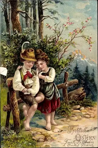 Präge Litho Glückwunsch Ostern, Junge und Mädchen mit weißem Hasen, Gebirge