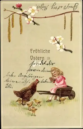 Präge Ak Glückwunsch Ostern, Mädchen mit Hühnern, Henne, Küken