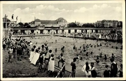 Ak Gera in Thüringen, Badegäste im Sommerbad, Schwimmbecken