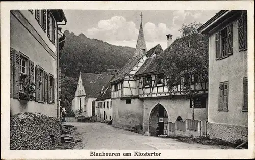 Ak Blaubeuren Baden Württemberg, Am Klostertor, Fachwerkhäuser