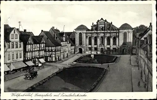 Ak Wolfenbüttel in Niedersachsen, Blick auf den Saarplatz, Trinitatiskirche