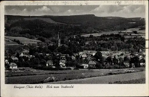 Ak Königsee Rottenbach in Thüringen, Ortspanorama mit Blick zum Stadtwald, Kirche