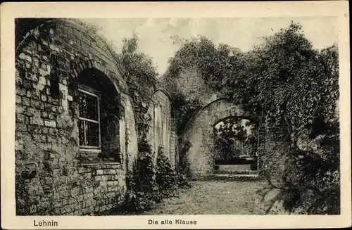 Ak Kloster Lehnin in Brandenburg, Blick auf die alte Klause, Klosterpartie, Ruinen