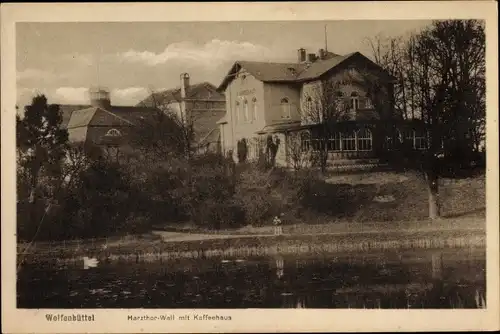 Ak Wolfenbüttel in Niedersachsen, Wasserpartie am Harztorwall mit Kaffehaus