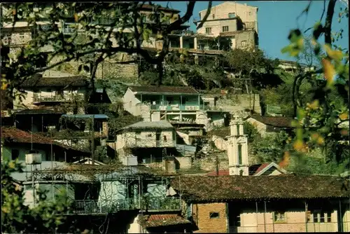 Ak Zypern, Typical mountain village, Dorf im Gebirge, Wohnhäuser