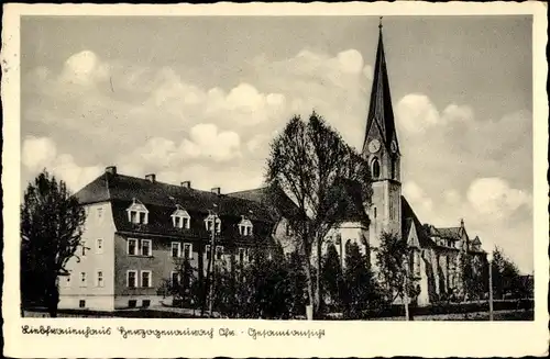 Ak Herzogenaurach im Kreis Erlangen Höchstadt, Liebfrauenhaus, Gesamtansicht mit Kirche