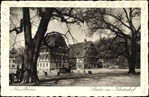 Ak Maulbronn im Enzkreis Baden Württemberg, Partie im Klosterhof, Fachwerkhäuser