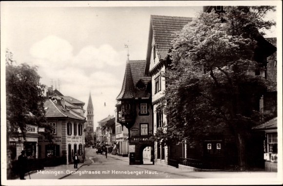 Ak Meiningen In Sudthuringen Georgstrasse Mit Henneberger Haus Geschafte Nr 1917846 Oldthing Ansichtskarten Postleitzahl 90 99