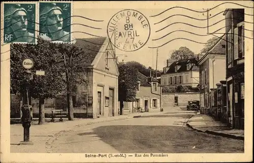 Ak Seine Port Seine et Marne, Rue des Pommiers, Esso Zapfsäule, Wohnhäuser