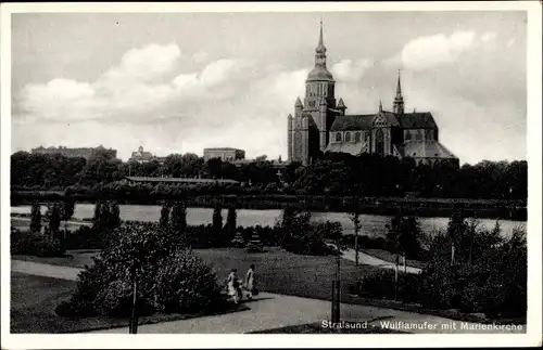Ak Stralsund in Mecklenburg Vorpommern, Wulflamufer mit Blick zur Marienkirche