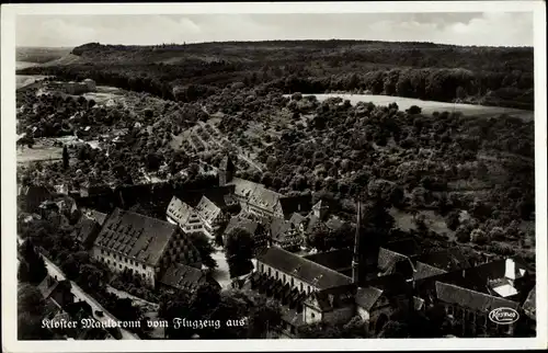 Ak Maulbronn im Enzkreis Baden Württemberg, Totalansicht vom Kloster, Fliegeraufnahme