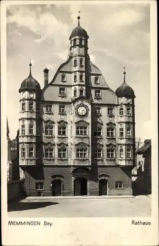 Ak Memmingen in Schwaben, Bay, Blick auf das Rathaus