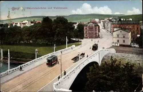 Ak Gera in Thüringen, Blick auf Heinrichsbrücke und Waldstraße