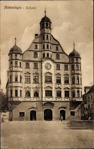 Ak Memmingen in Schwaben, Das Rathaus, Ansicht vom Marktplatz