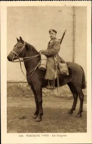 Ak Russische Typen, Ein Dragoner, Russischer Soldat auf seinem Pferd