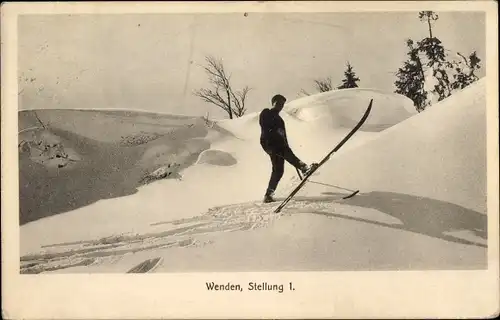 Ak Anleitung zum Wenden mit Skiern, Stellung 1, Skifahrer im Schnee