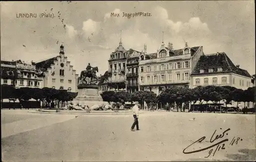 Ak Landau in der Pfalz, Blick auf den Max Joseph Platz, Denkmal