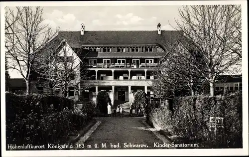 Ak Königsfeld im Schwarzwald Baar Kreis, Blick zum Kindersanatorium, Krankenschwester und Kinder
