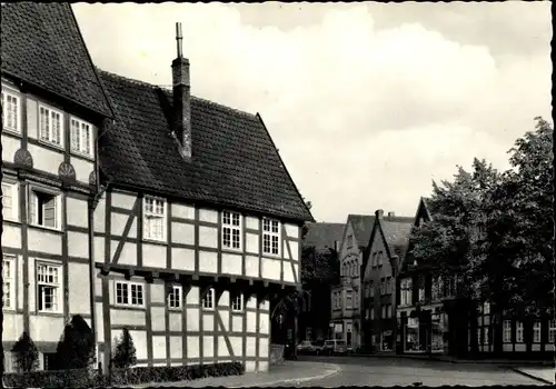 Ak Gütersloh in Westfalen, Am alten Kirchplatz, Fachwerkhaus