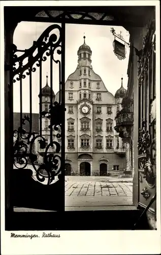Ak Memmingen in Schwaben, Das Rathaus, Portal Städtisches Museum
