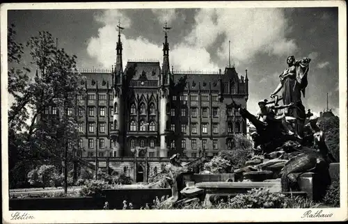 Ak Szczecin Stettin Pommern, Rathaus mit Brunnen, Gesamtansicht