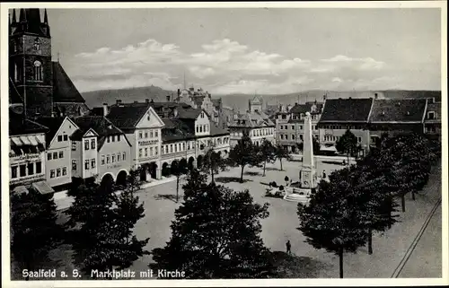 Ak Saalfeld an der Saale Thüringen, Marktplatz mit Kirche, Denkmal