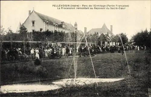Ak Pellevoisin Indre, Parc de l'Ermitage, Partie Francaise, la Procession remontant au Reposoir