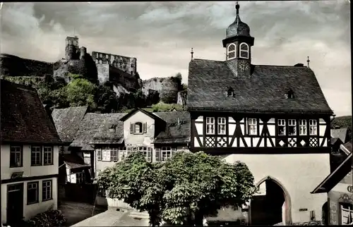 Ak Königstein im Taunus Hessen, Blick auf altes Rathaus und Burg