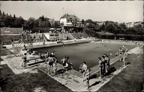 Ak Bonndorf im Schwarzwald Kreis Waldshut, Städtisches Schwimmbad