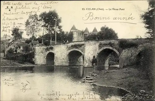 Ak Culan Cher, Le Vieux Pont, Flusspartie mit Blick auf die Brücke, Mann am Flussufer