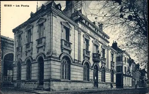 Ak Gien Loiret, Vue sur la Poste, Partie am Postamt