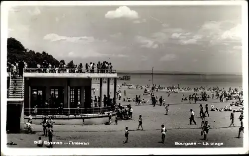 Ak Burgas Bulgarien, Partie am Strand, Stadtansicht, Besucher