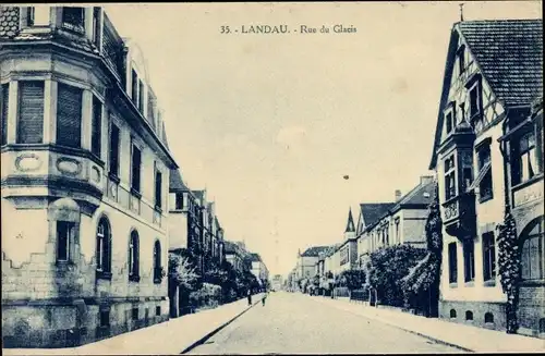 Ak Landau in der Pfalz, Rue du Glacis, Straßenpartie in der Stadt