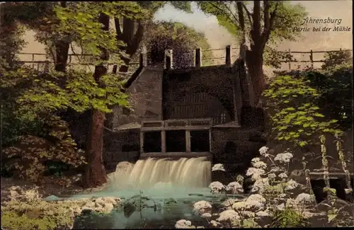 Ak Ahrensburg in Schleswig Holstein, Partie bei der Mühle mit Wasserfall