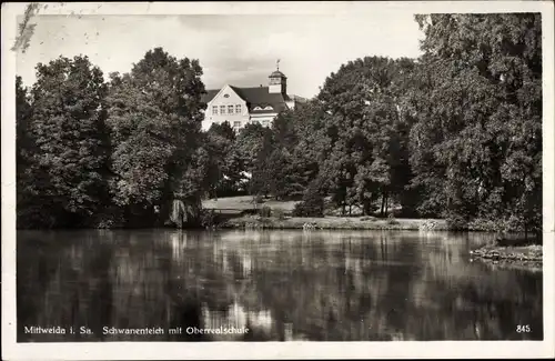 Ak Mittweida in Sachsen, Blick über den Schwanenteich zur Oberrealschule