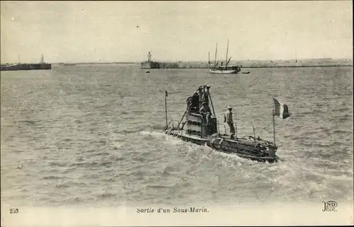 Ak Französisches U Boot, Sortie d'un Sous Marin, Seeleute
