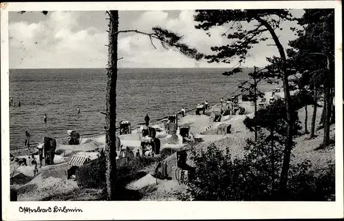 Ak Seebad Lubmin, Partie am Strand, Strandkörbe, Meer, Wald, Ufer