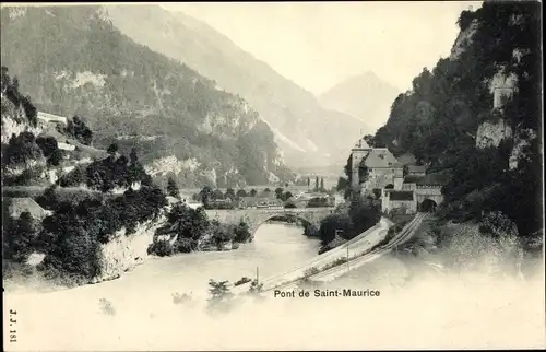 Ak Saint Saint Maurice Kt. Wallis Schweiz, Blick nach der Brücke, Bahnstrecke