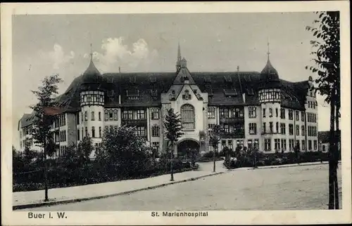 Ak Gelsenkirchen im Ruhrgebiet, Blick auf das St. Marienhospital, Straßenpartie