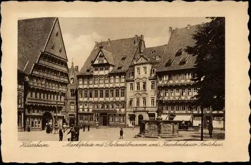 Ak Hildesheim in Niedersachsen, Marktplatz mit Rolandsbrunnen und Knochenhauer Amtshaus