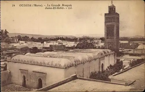 Ak Oudjda Oujda Marokko, La Grande Mosquee Jama El Kebir, Moschee, Blick über die Dächer der Stadt