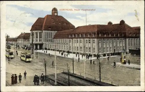 Ak Dortmund im Ruhrgebiet, Neuer Hauptbahnhof, Außenseite mit Vorplatz, Straßenbahn