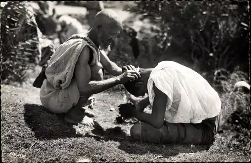 Ak Marokko, Scenes et Types du Maroc, Coiffeur Marocain au travail, Barbier bei der Arbeit