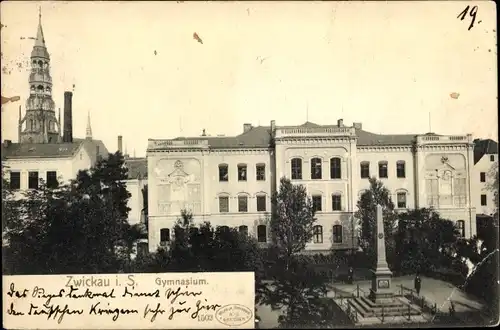 Ak Zwickau in Sachsen, Blick auf das Gymnasium, Marienkirche, Denkmal